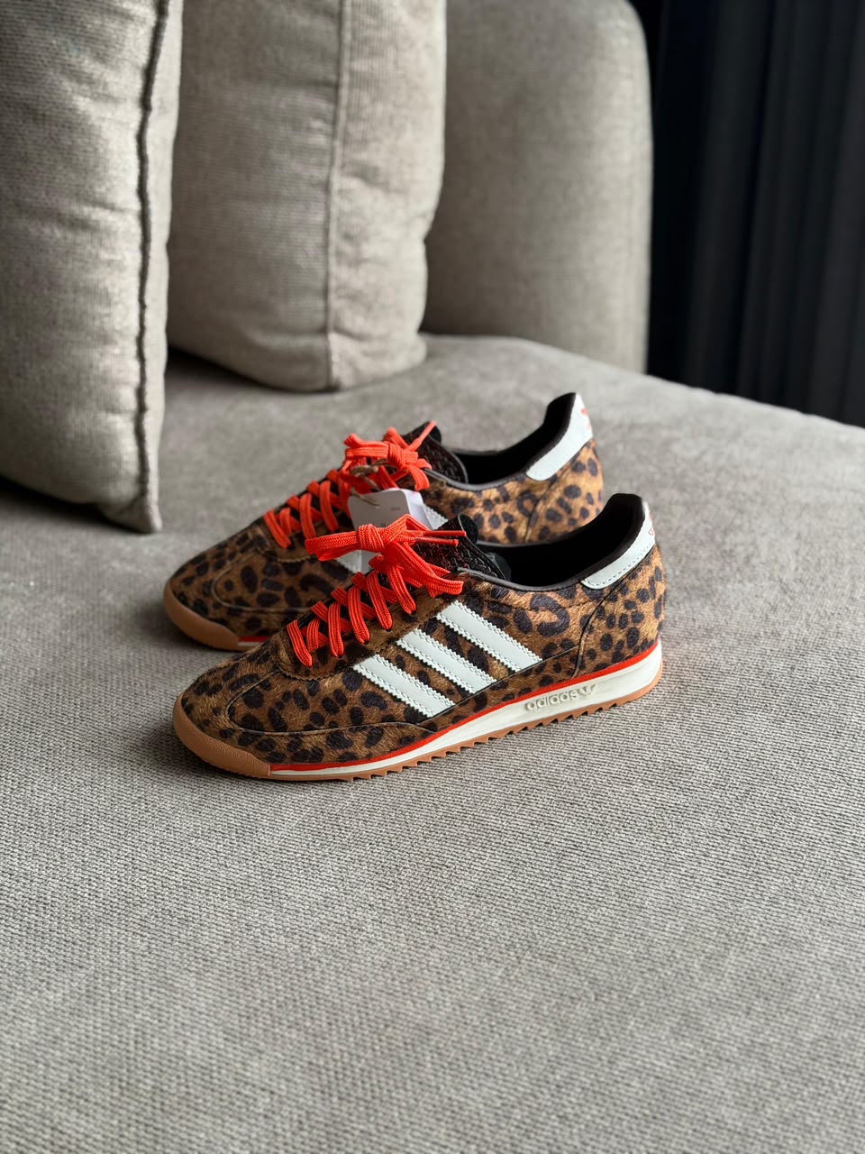 Adidas SL
