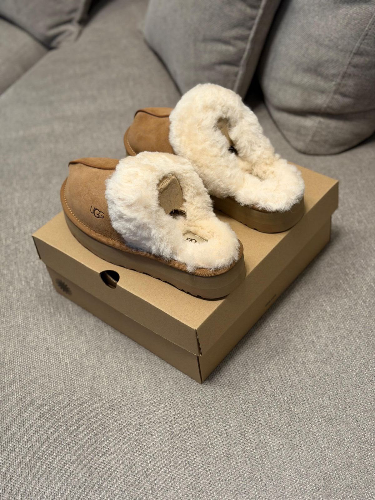 UGG