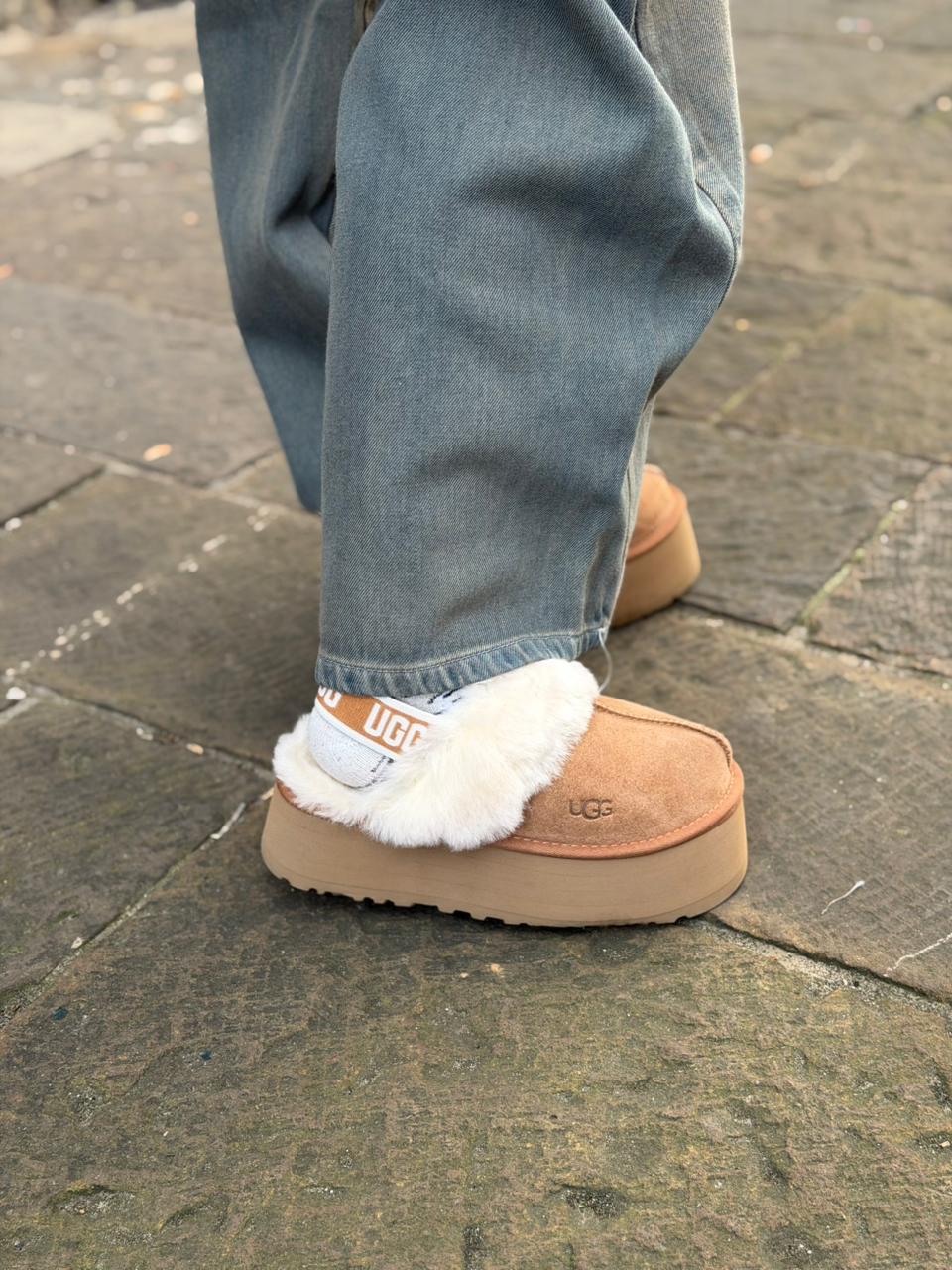 UGG