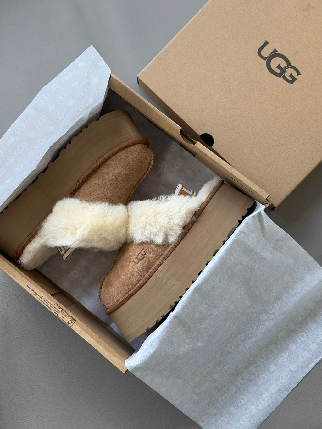 UGG