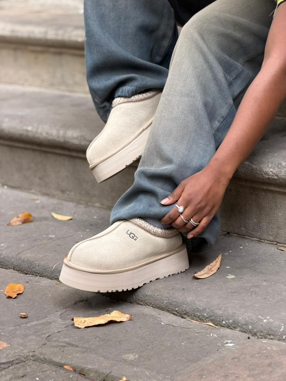 UGG